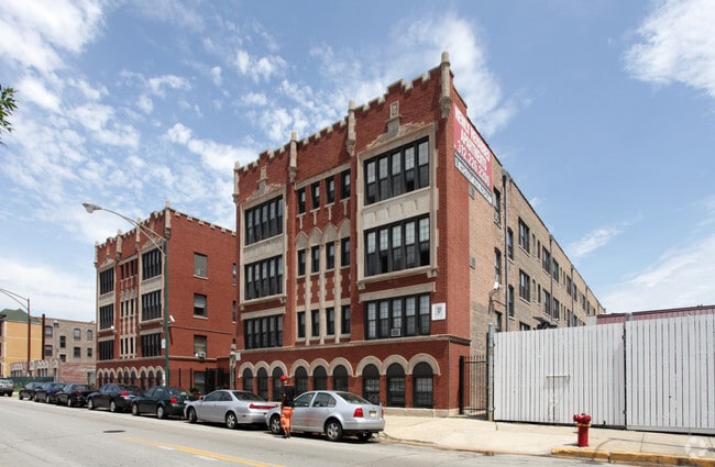 Primary Photo - Wolcott Apartments
