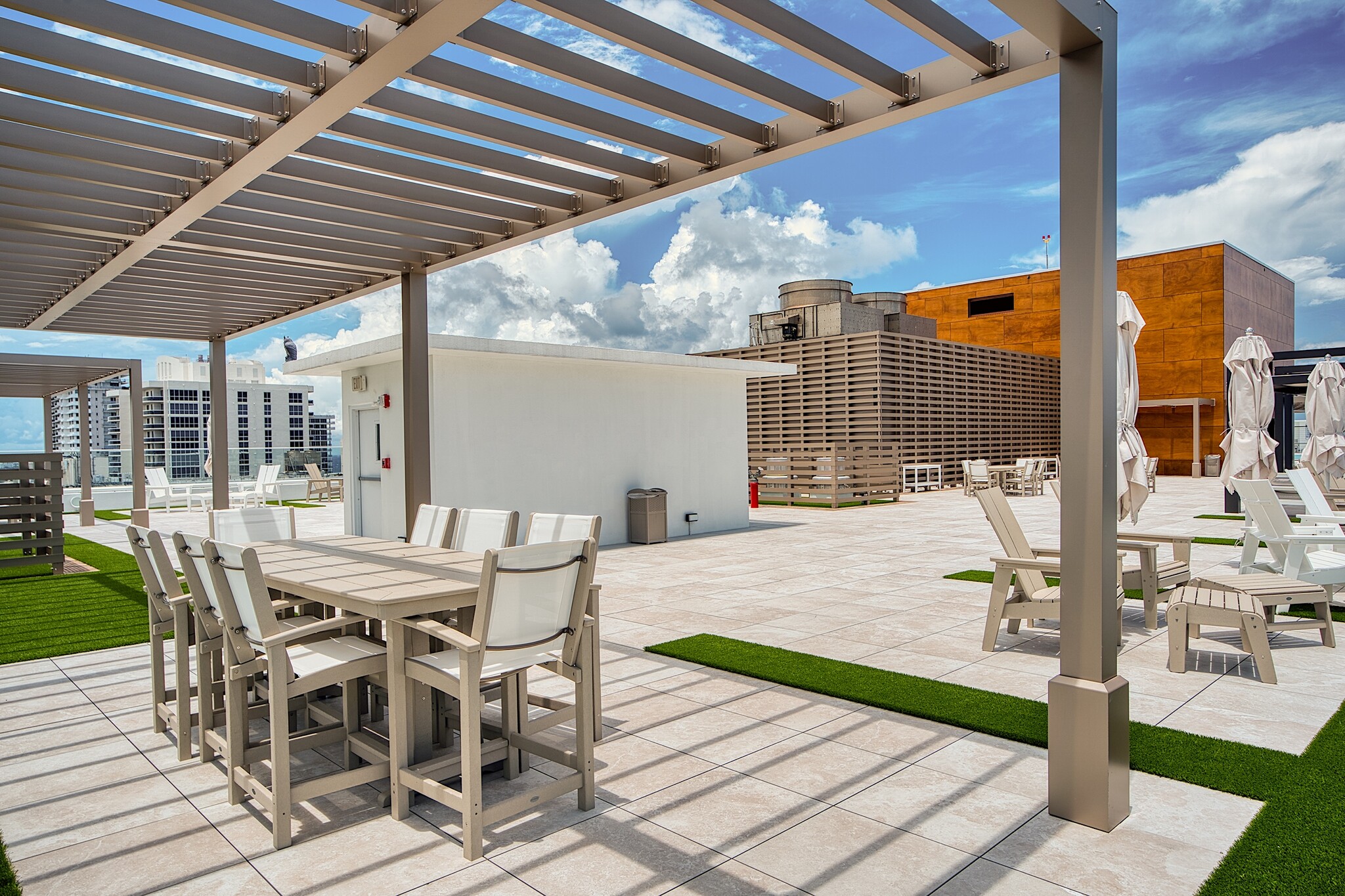 Building Photo - 4020 Galt Ocean Dr