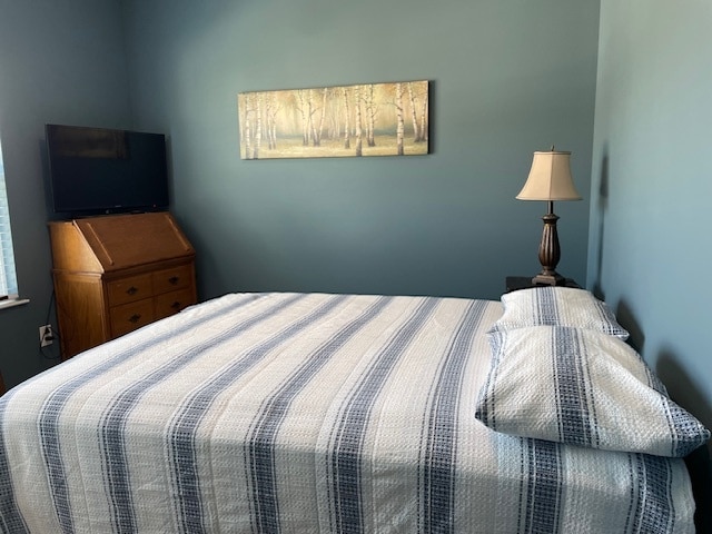 front bedroom - 140 Oak Valley Ct