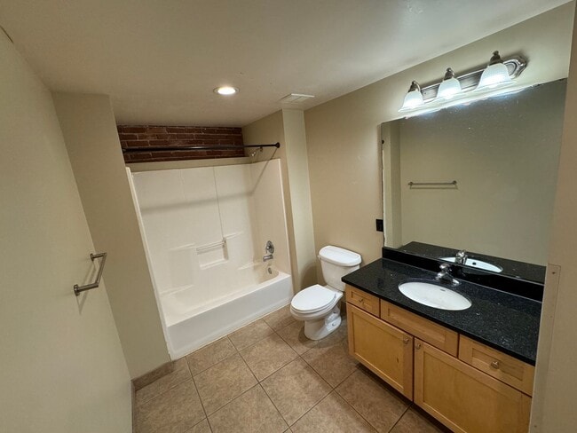 Building Photo - Beautiful Loft in Downtown Springfield