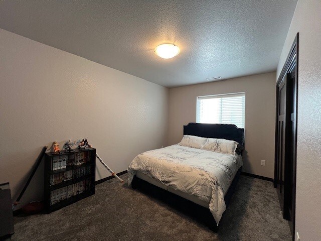 Building Photo - 557 Antietam Dr