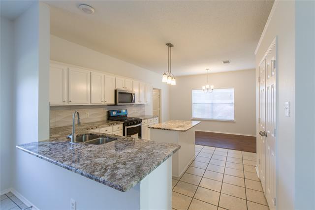 Building Photo - 3820 Gardenia Ln