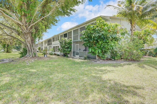 Building Photo - 177 Newport Dr