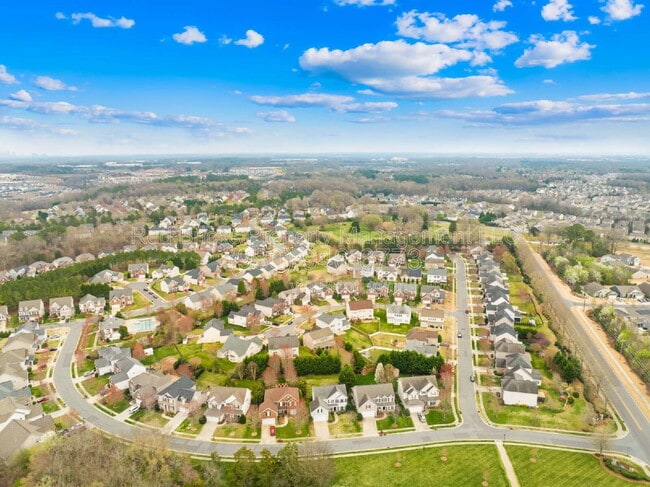 Building Photo - 9449 Glenburn Ln