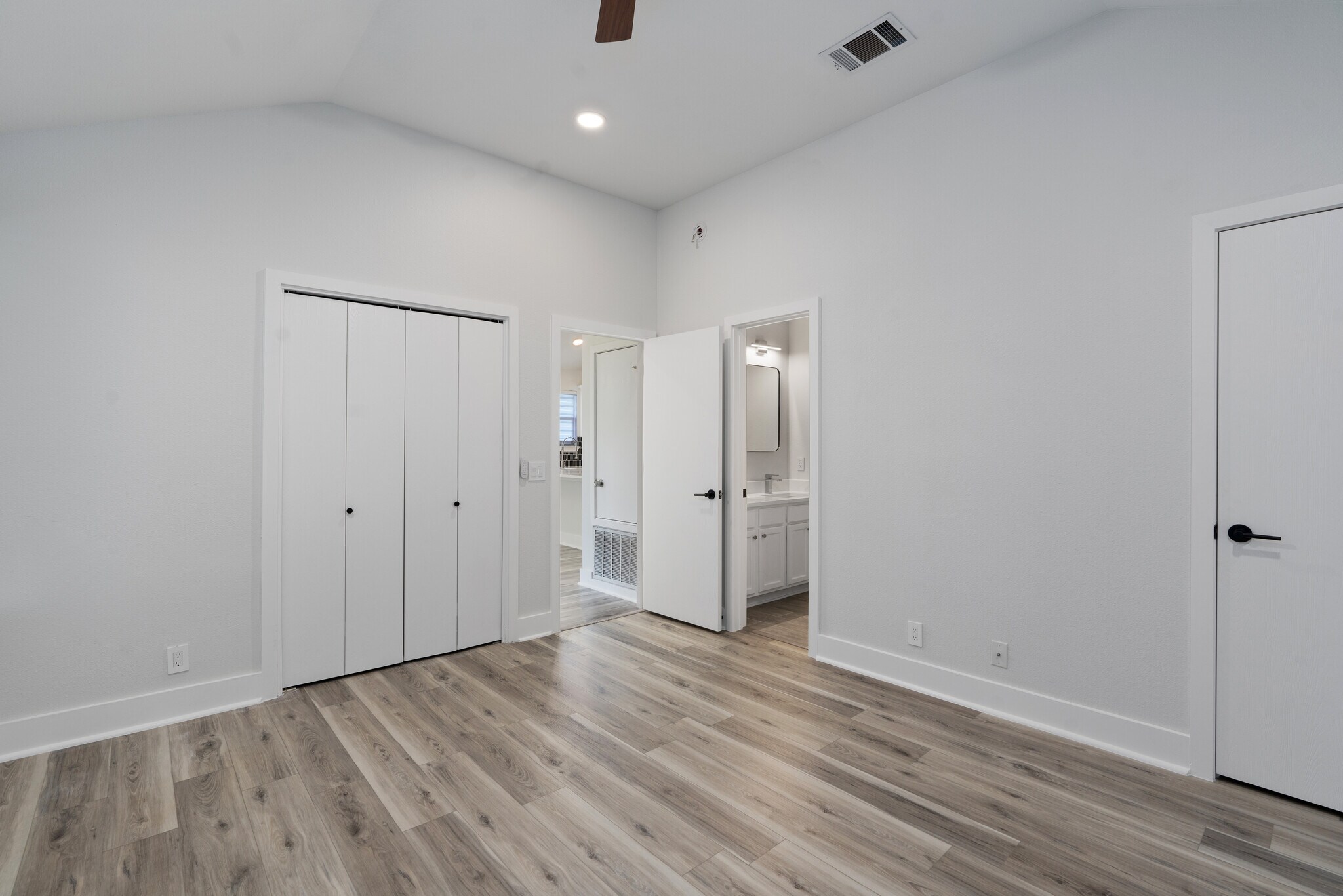 Building Photo - 16512 Trevin Cv