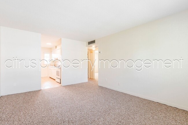 Building Photo - 3026-B Fairway Lane