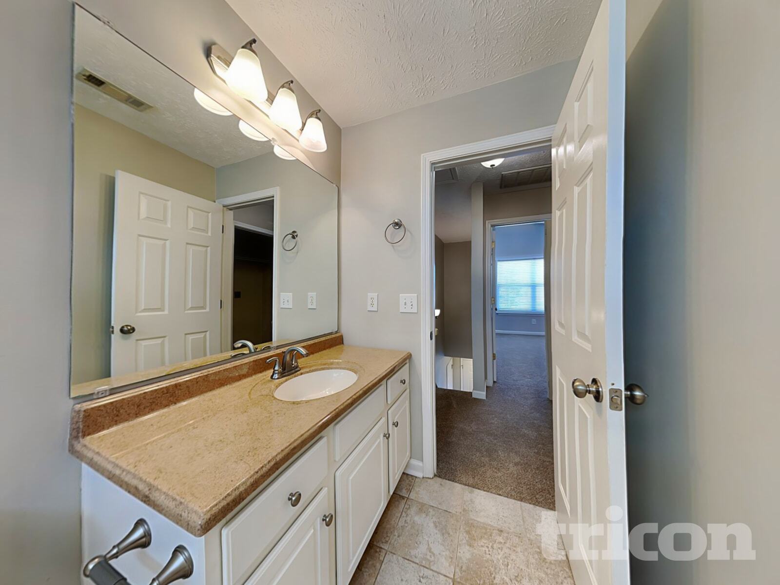 Building Photo - 250 Oak Grove Way