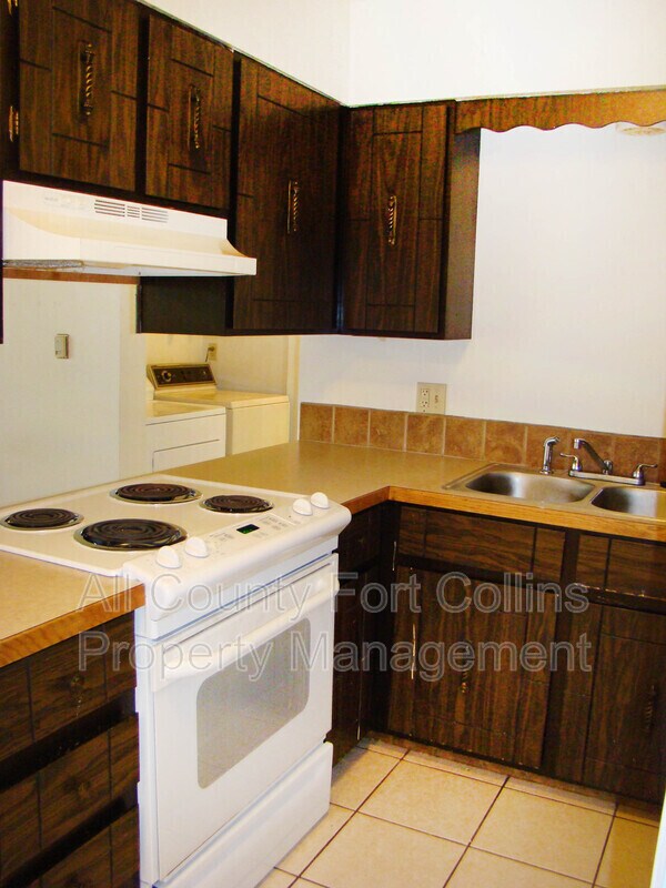 Building Photo - 1730 Pecan St