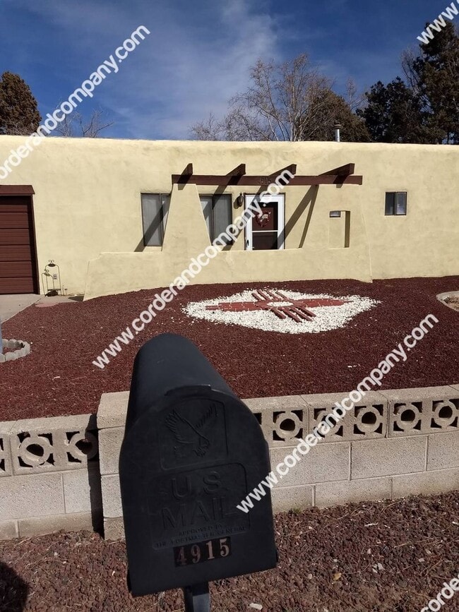 Primary Photo - Cozy 3 Bedroom, 2 Bathroom, 1 Car Garage a...