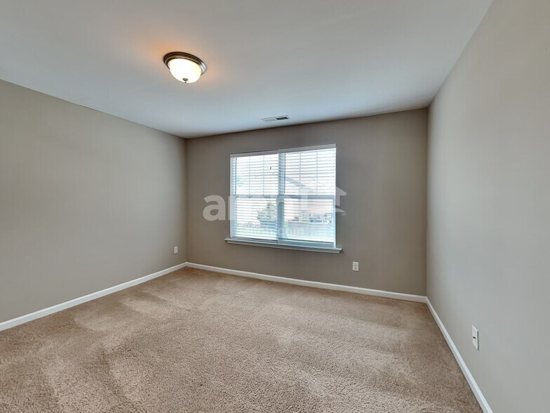 Building Photo - 4506 Cardinal Grove Blvd