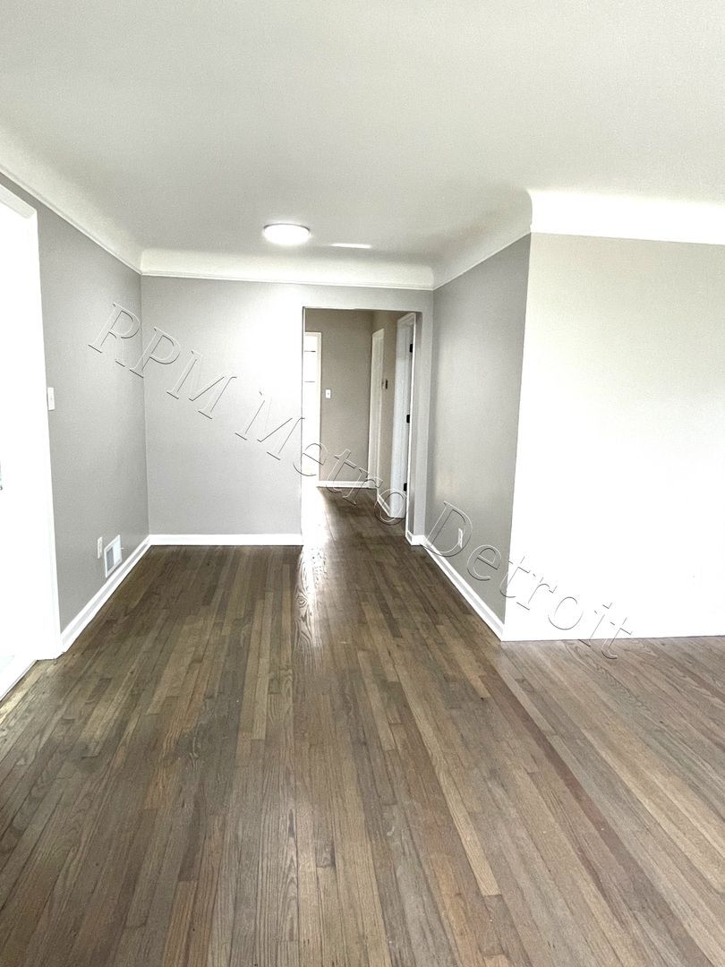 Building Photo - 20201 Grandville Ave