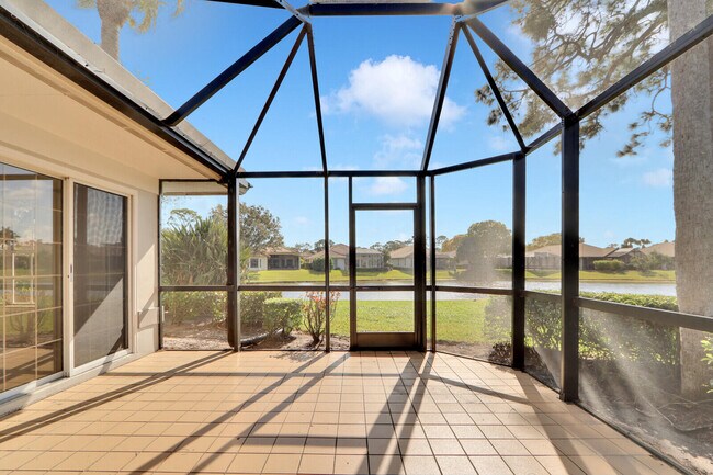 Building Photo - 7340 Pine Creek Way