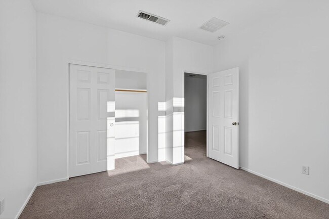 Building Photo - BEAUTIFUL TWO STORY HOME LOCATED IN NORTH  LAS VEGAS