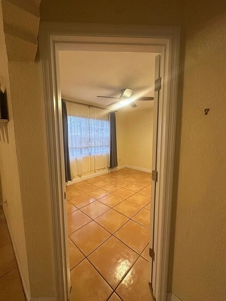 Building Photo - 1735 NW 51st St