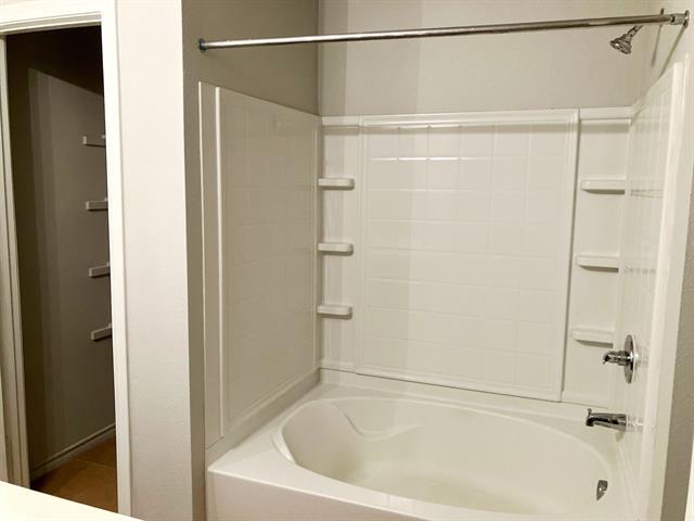 Building Photo - 2820 Stonewall Ln