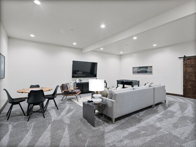 Building Photo - 1075 N Oquirrh Mountain Dr