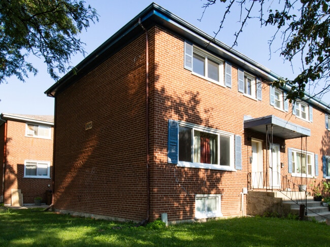 Primary Photo - 905 W North Ave