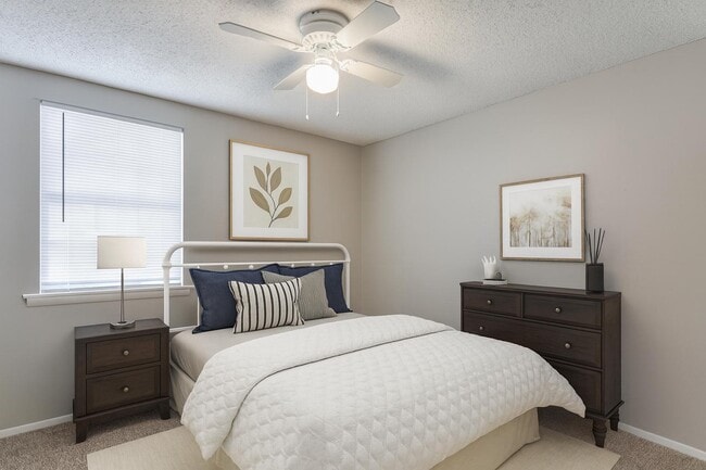 Building Photo - 4646 Nolensville Pk