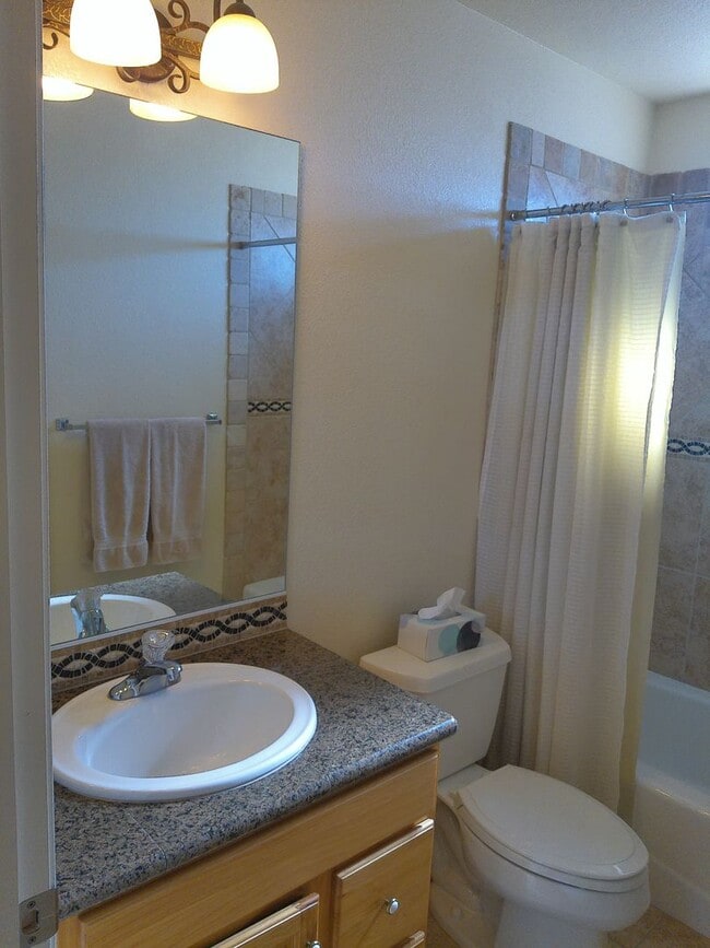 Building Photo - Winter Rental Available October-April 2027