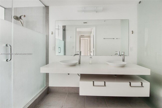 Building Photo - 92 SW 3rd St