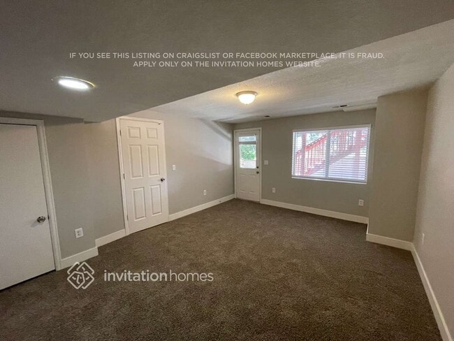 Building Photo - 4892 N Silverlace Dr