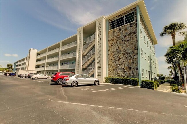 Building Photo - 6363 Gulf Winds Dr