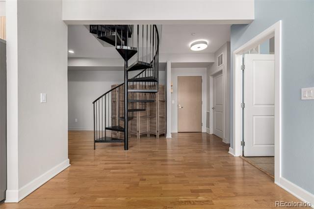 Building Photo - 5677 S Park Pl