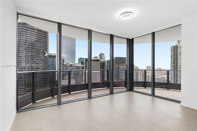 Building Photo - 1000 Brickell Plz