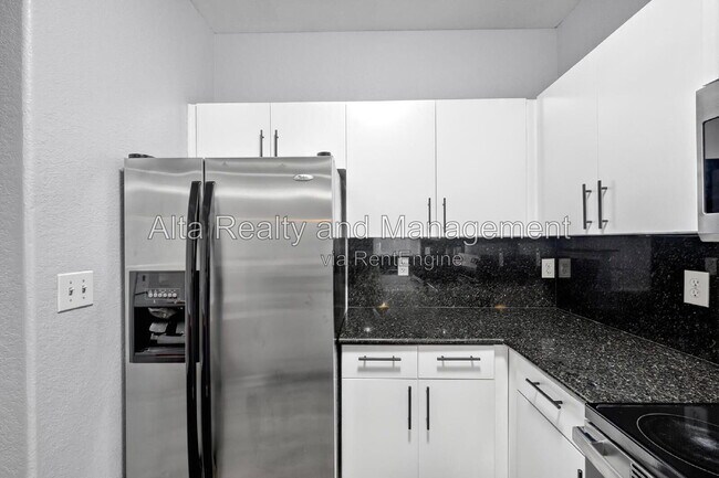 Building Photo - 8290 Gate Pkwy W