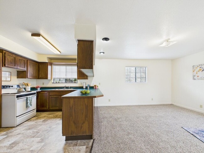 Building Photo - Charming 2-Bedroom Home in the Heart of Mc...