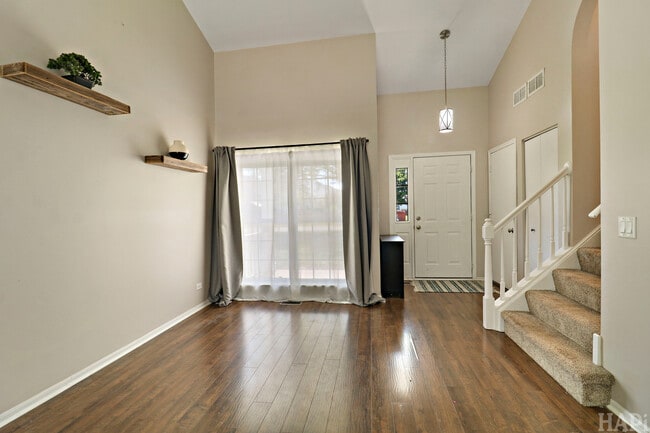Building Photo - 67 Rustic Ln