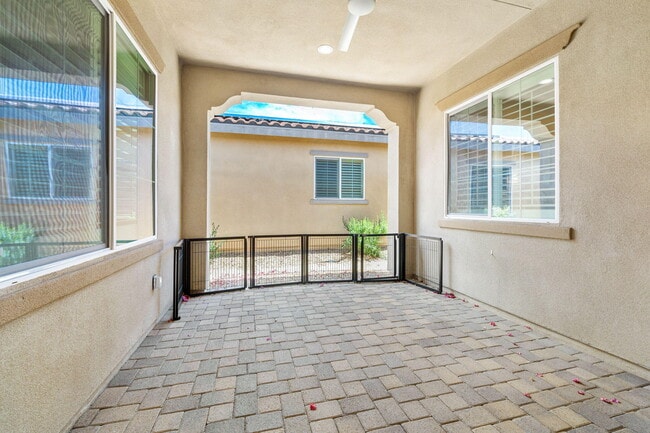 Building Photo - 4441 Via del Pellegrino