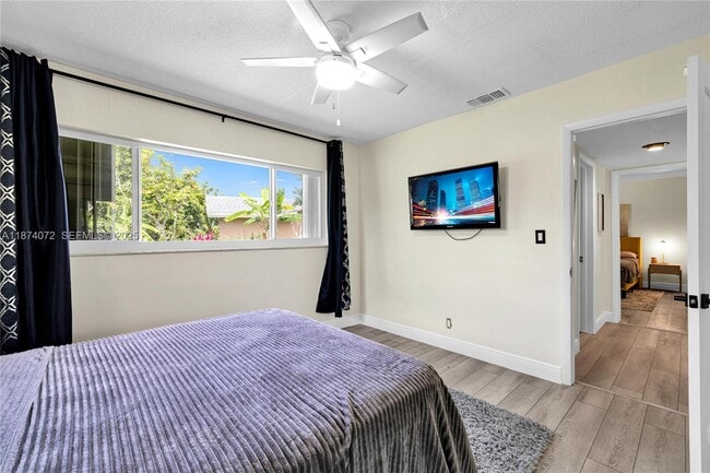 Building Photo - 5706 Guava Dr