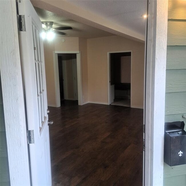 Building Photo - 397 Lacy Dr