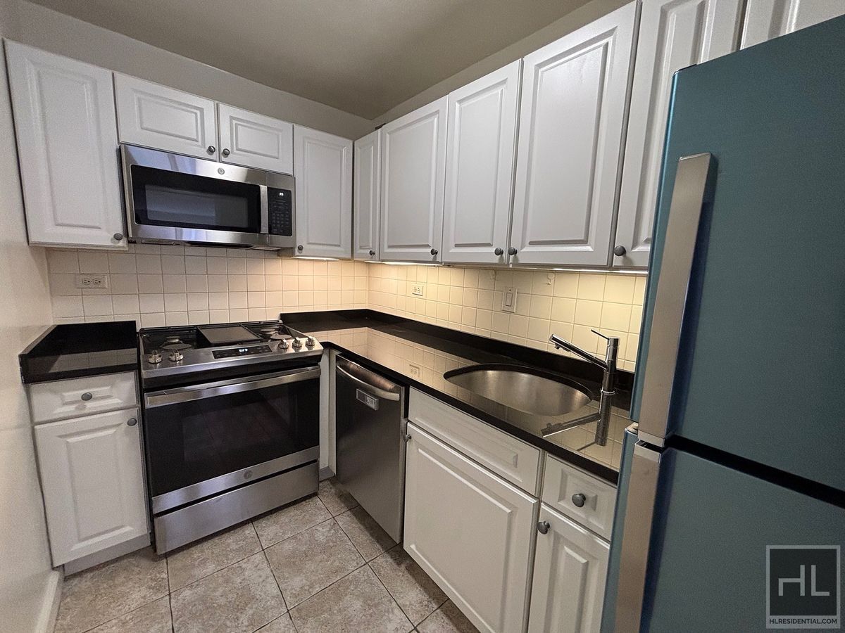 Building Photo - EAST 63 STREET