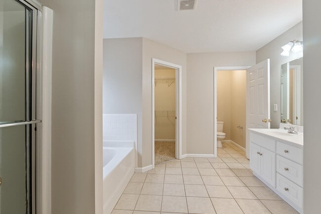 Building Photo - 391 Sandleton Way