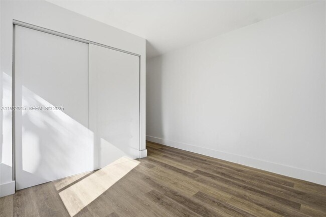 Building Photo - 10246 NW 57th Terrace