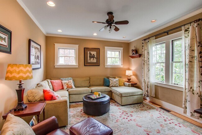 Building Photo - CHARMING RENOVATED TUDOR | WALK TO VANDERBILT & BELMONT