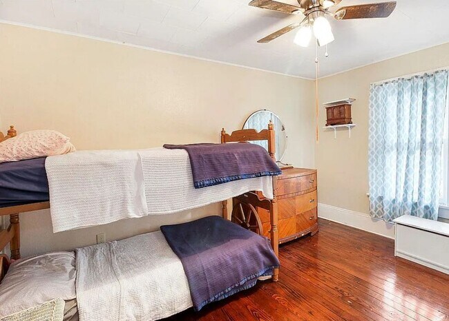 Building Photo - Charming 3-Bedroom Cottage in the Heart of Leesburg!