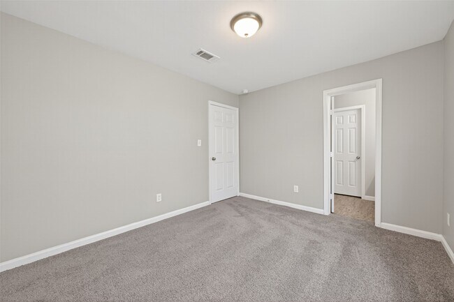 Building Photo - 7511 Dyer St