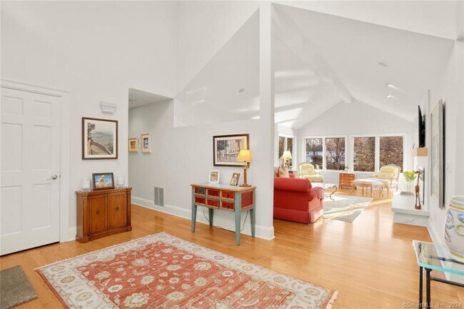 Building Photo - 12 Signal Ln