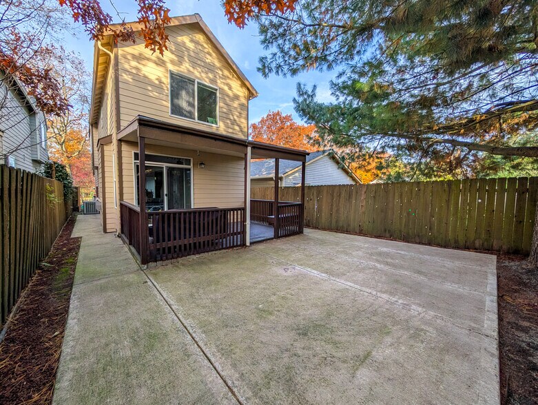 Building Photo - 2436 N Kilpatrick St