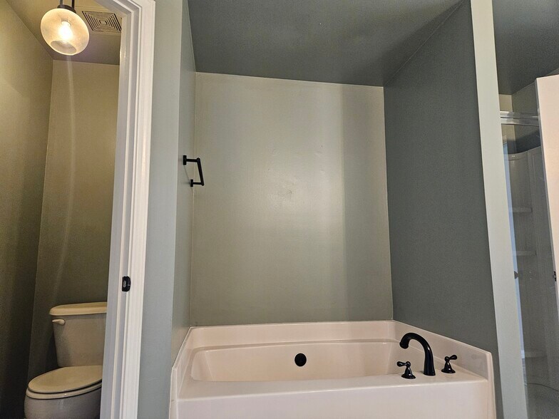 Building Photo - 4361 Grove Field Park NW