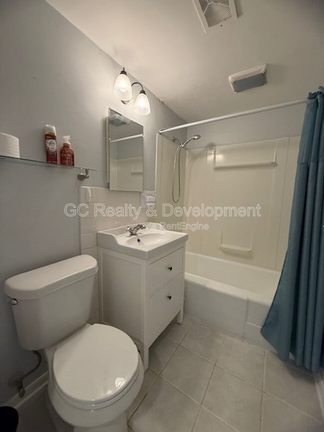 Building Photo - 558 Mallard Ln