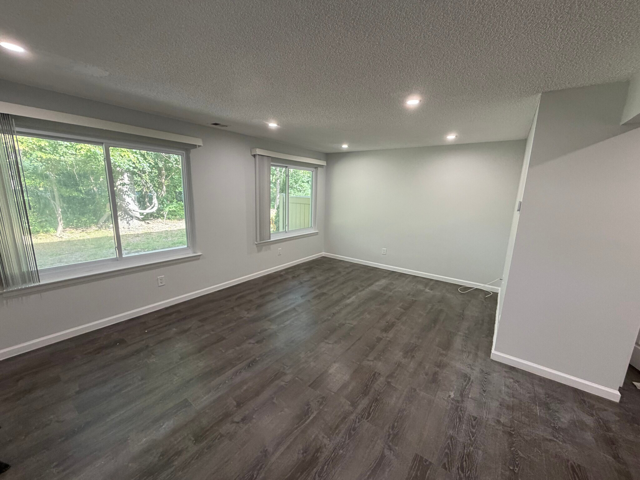 Building Photo - 232 Springmeadow Dr