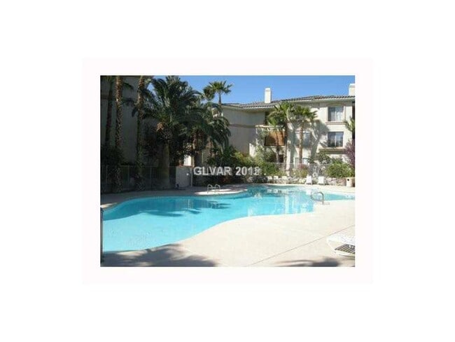 Building Photo - Nice 2-Bedroom Condo in a Guard-Gated Comm...