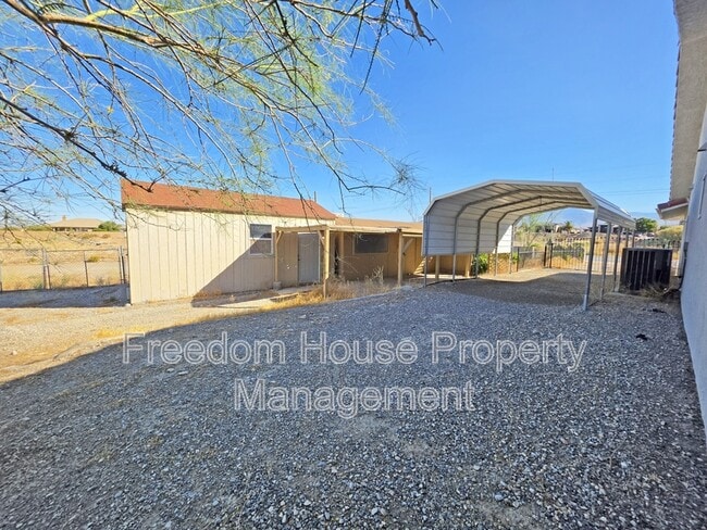 Building Photo - 2250 S Ambush St