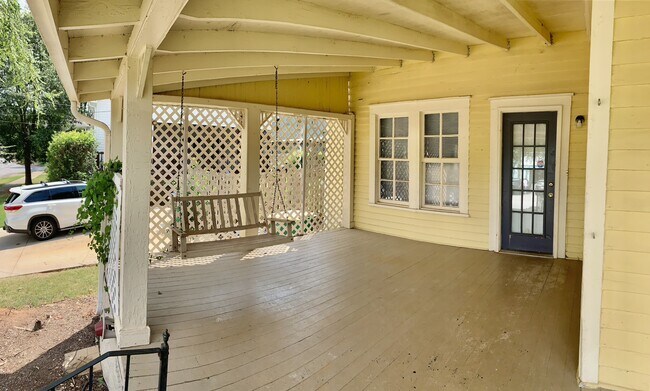 Building Photo - 171 Park Ave