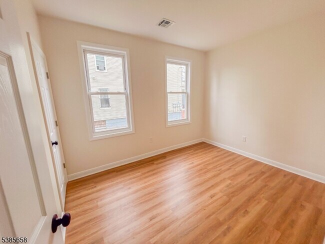 Building Photo - 261 22nd St