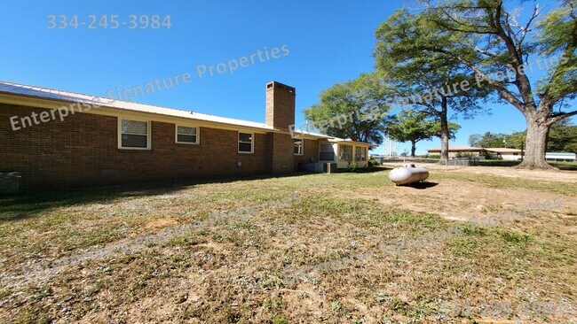 Building Photo - 2500 Neal Metcalf Rd